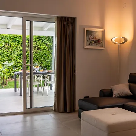 Villa Dafni *