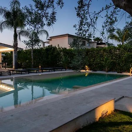 Villa Dafni *
