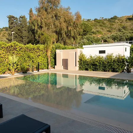 Dafni Villa *